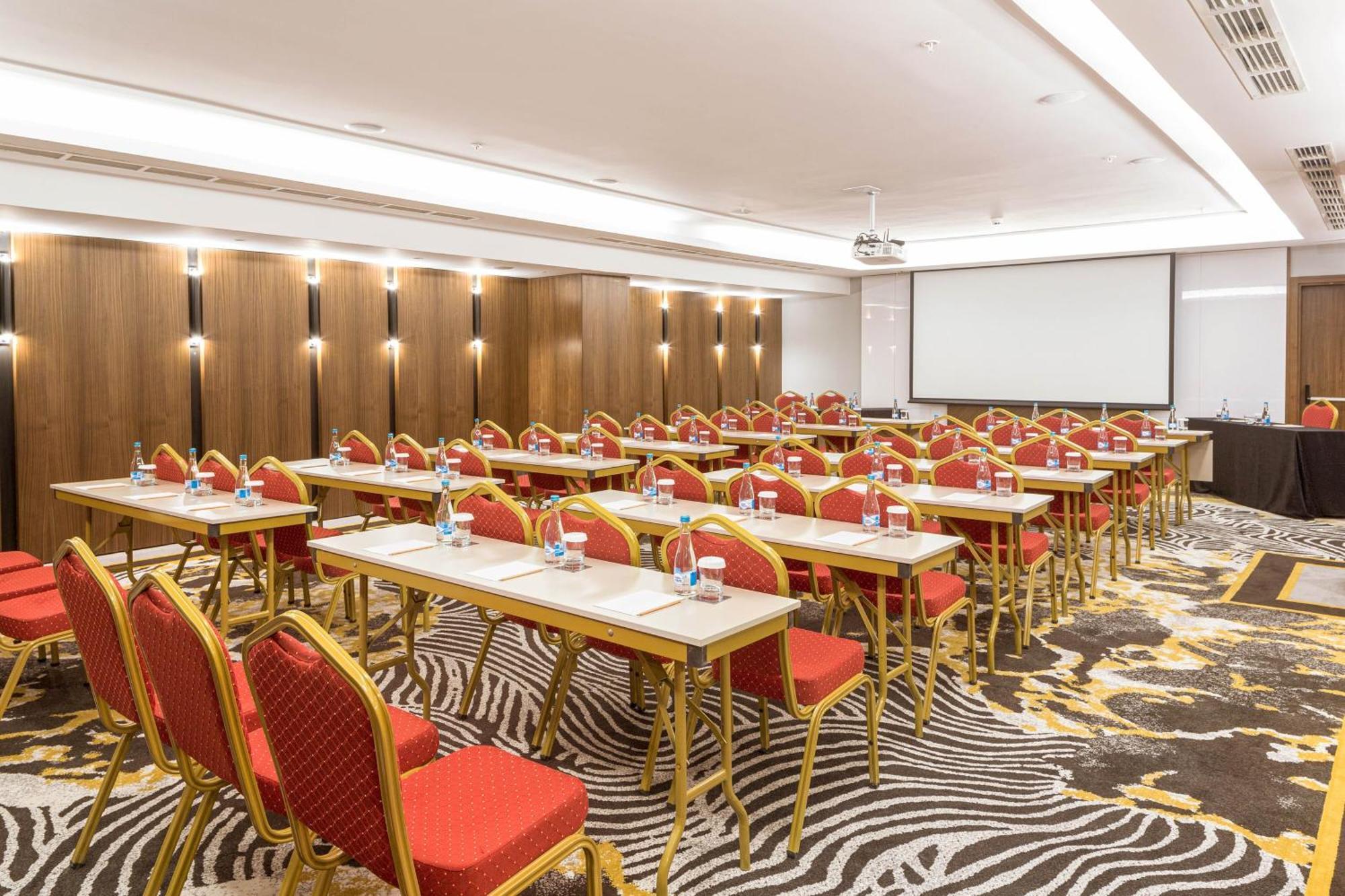 Sheraton Bishkek Luaran gambar