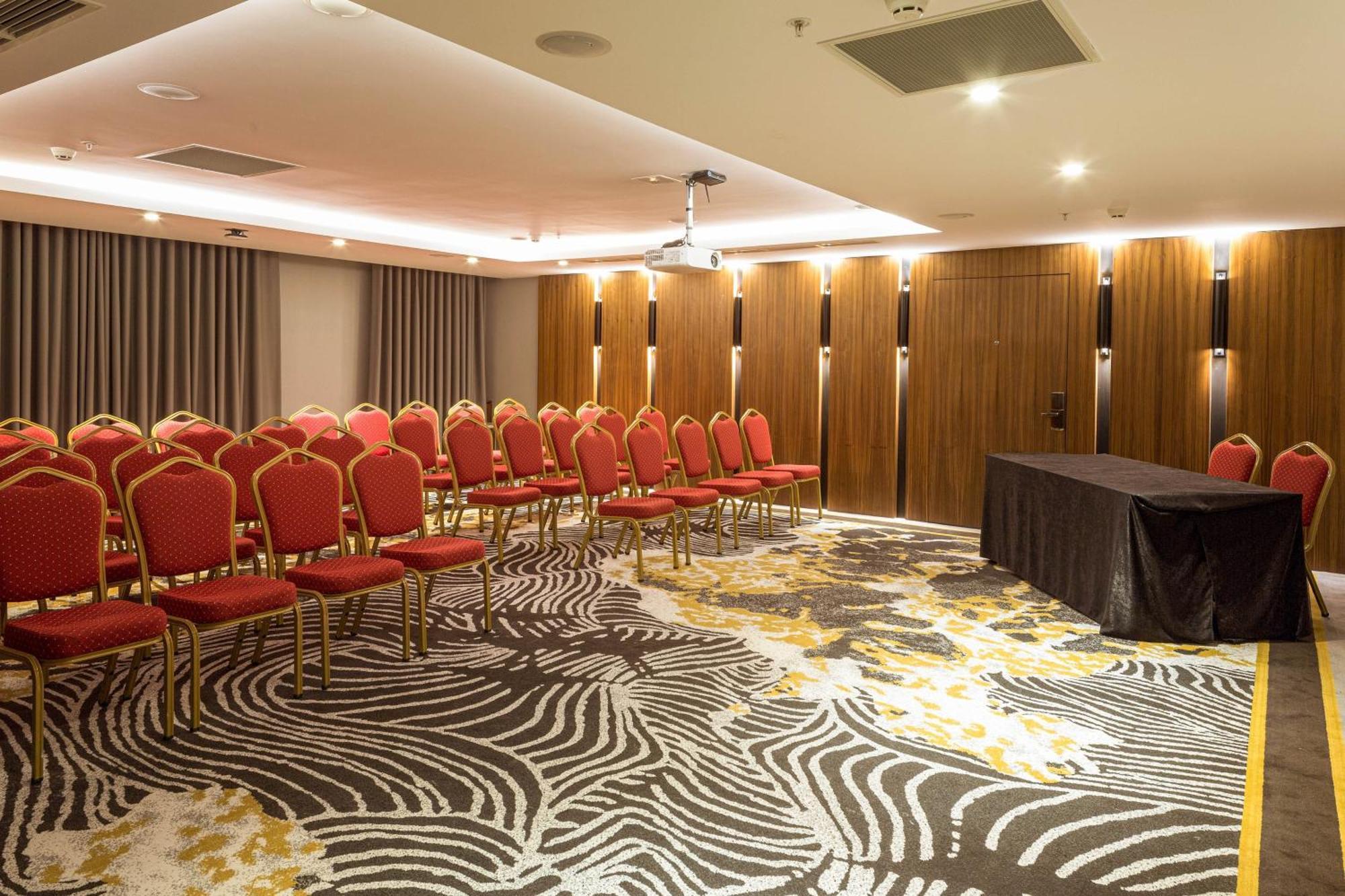 Sheraton Bishkek Luaran gambar
